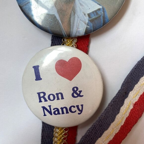 Vintage 1984 84 Ronald Reagan Political Pins on Ribbon I Heart Ron & Nancy Stay - Picture 4 of 7